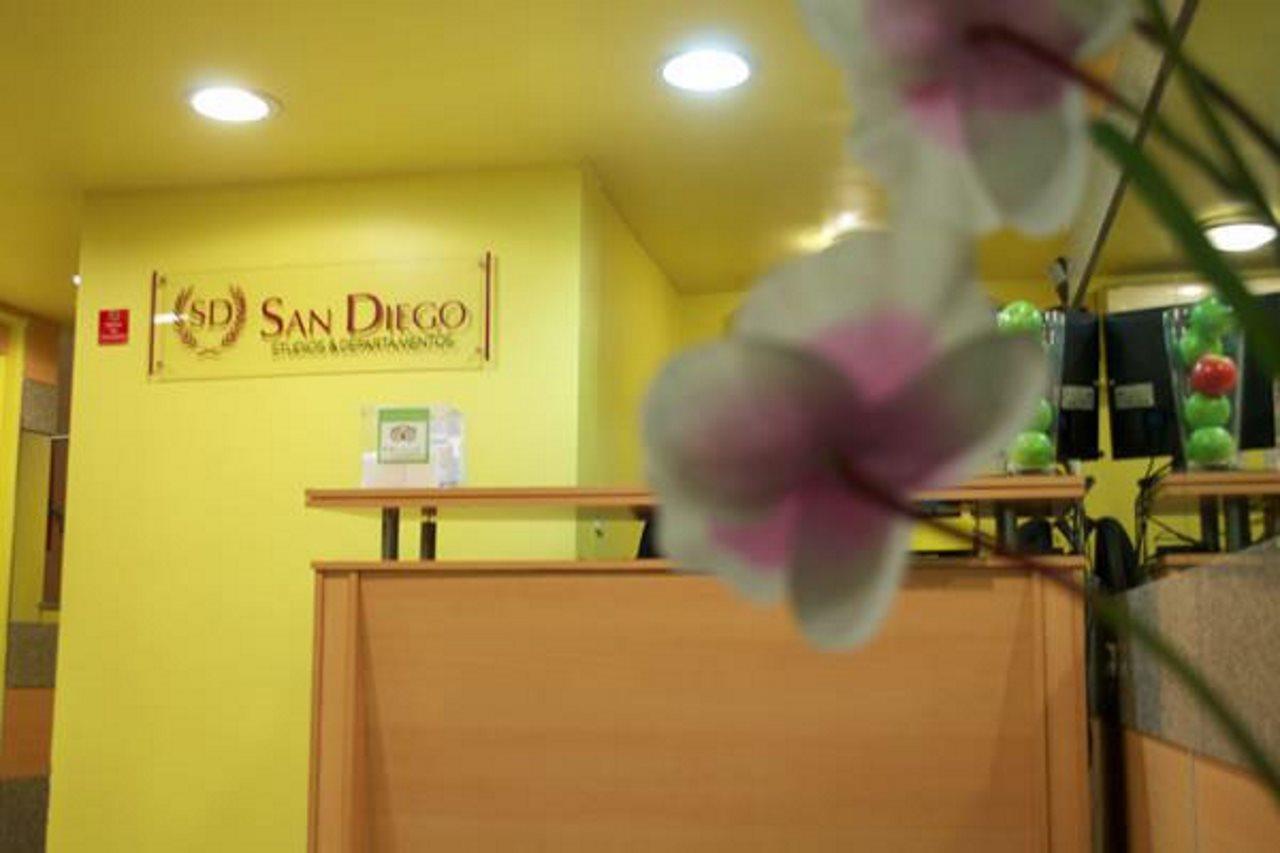 雷科莱塔圣地亚哥公寓酒店 布宜诺斯艾利斯 外观 照片